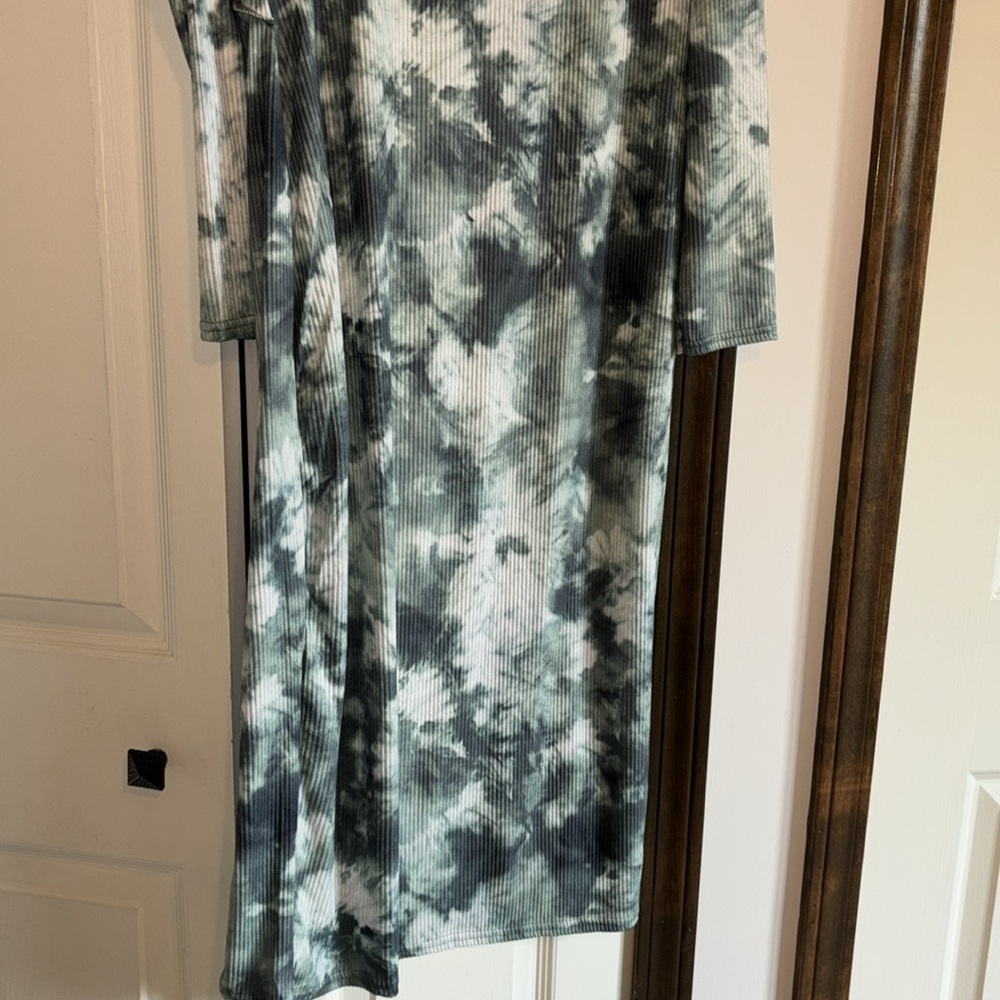 NWT green and white abstract midi dress seam detail size 14 stretchy - Picture 6 of 7